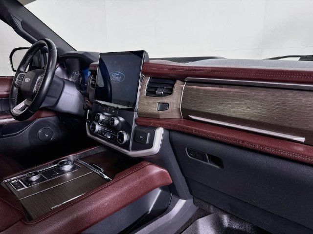 Used 2022 Ford Expedition Limited AWD/4WD image 26