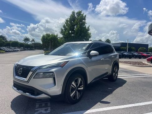 Used 2023 Nissan Rogue Platinum w/ Platinum Premium Package FWD image 10