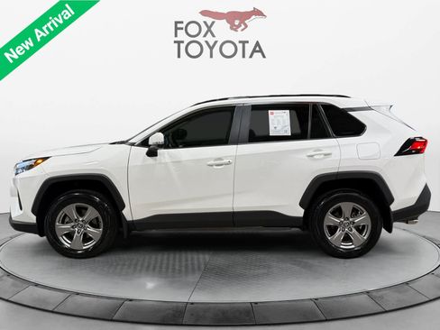 Used 2024 Toyota RAV4 XLE w/ Convenience Package FWD image 3