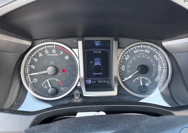 Used 2020 Toyota Tacoma SR5 RWD image 35