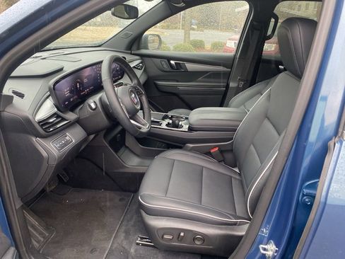 Used 2025 Buick Enclave Preferred image 16