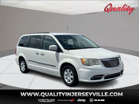Used 2012 Chrysler Town & Country Touring w/ Entertainment Group #1 FWD image 1