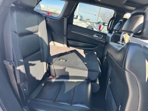 Used 2021 Jeep Grand Cherokee Limited image 33