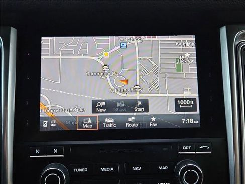 Used 2018 Porsche Macan image 14