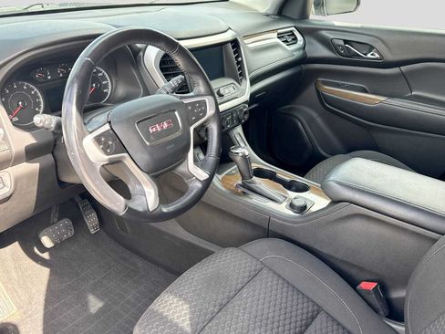 Used 2017 GMC Acadia SLE w/ LPO, Floor Liner Package AWD/4WD image 2