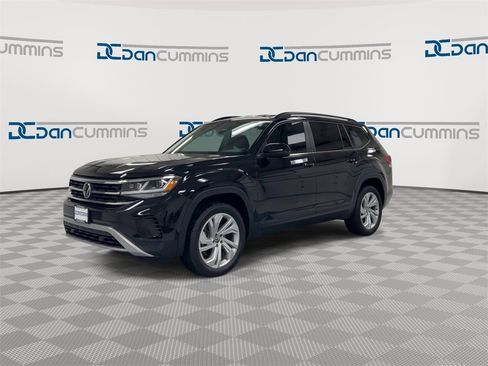 Used 2023 Volkswagen Atlas SE image 4