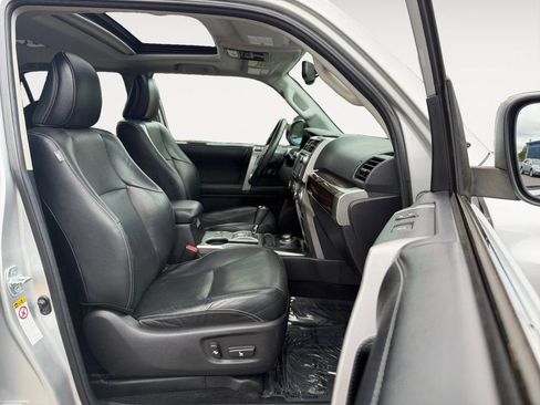 Used 2016 Toyota 4Runner Limited AWD/4WD image 25