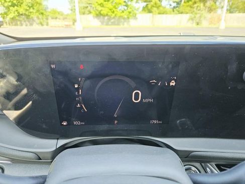 Used 2025 Buick Envista Preferred w/ Convenience I Package FWD image 18
