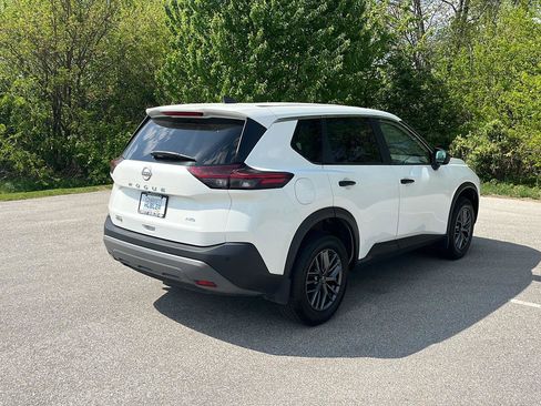 Used 2023 Nissan Rogue S AWD/4WD image 6