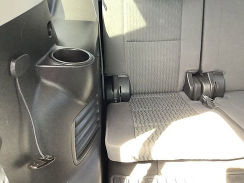 Used 2019 GMC Yukon SLE w/ Convenience Package image 18