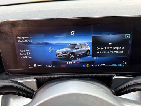 Used 2025 Mercedes-Benz GLB 250 GLB 250 image 27