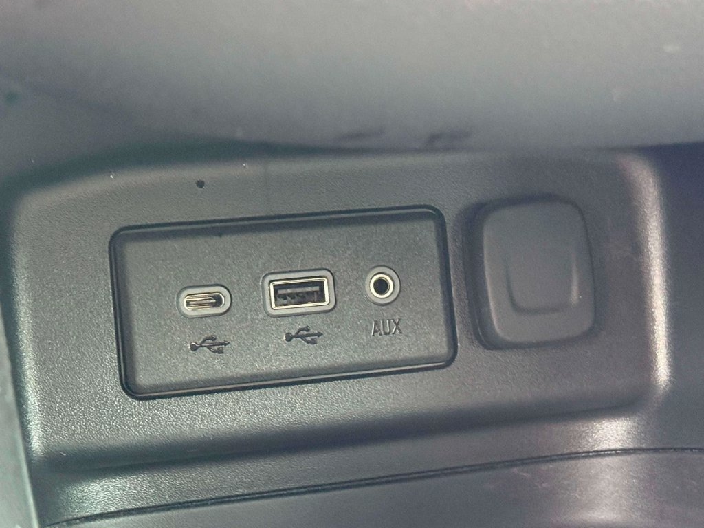 Used 2024 Chevrolet Equinox LT w/ LPO, Floor Liner Package AWD/4WD image 26