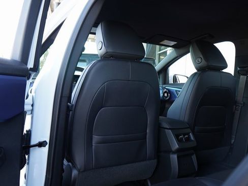 New 2025 Chevrolet Equinox EV LT image 25