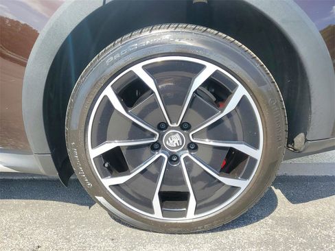 Used 2023 Porsche Taycan 4S image 24