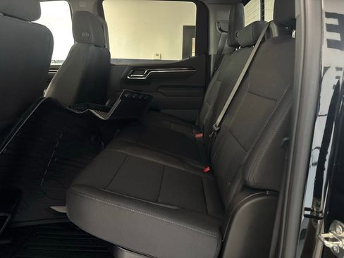 New 2026 GMC Sierra 1500 SLE w/ Preferred Package AWD/4WD image 28