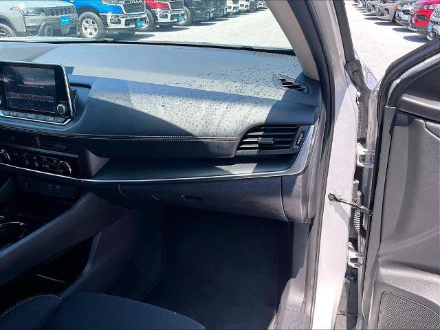 Certified 2024 Nissan Rogue S AWD/4WD image 13