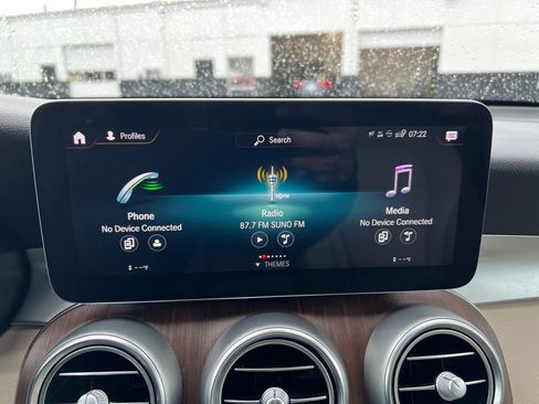 Used 2022 Mercedes-Benz GLC 300 image 24