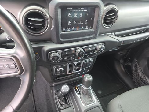 Used 2021 Jeep Wrangler Unlimited Sport image 25