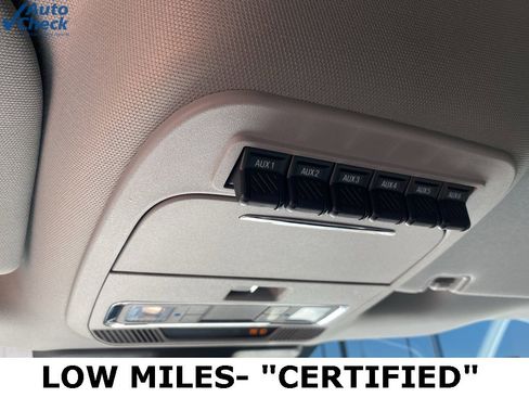 Used 2024 Ford F350 Lariat image 41