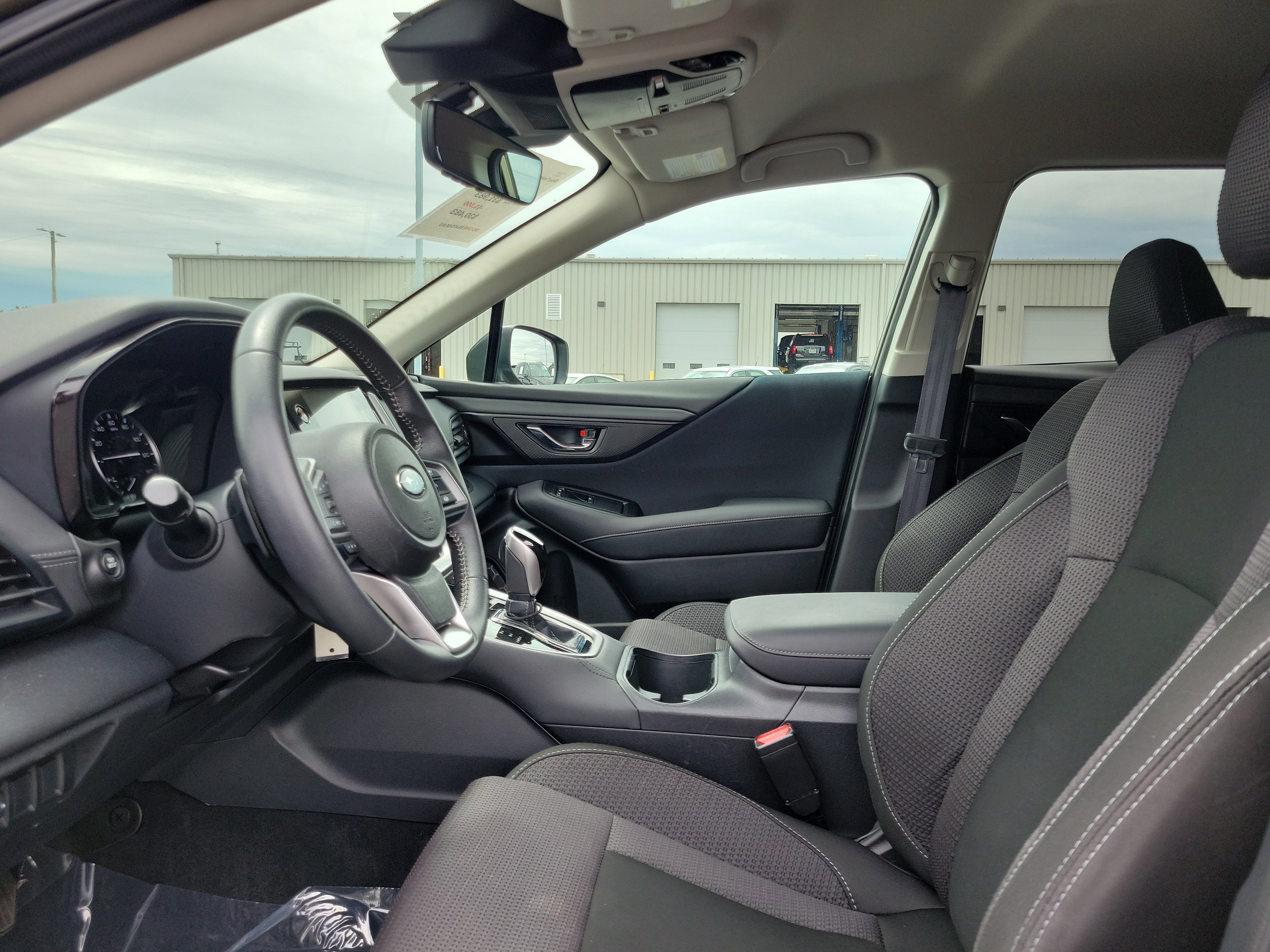 Used 2025 Subaru Outback Premium w/ Popular Package #1A AWD/4WD image 15