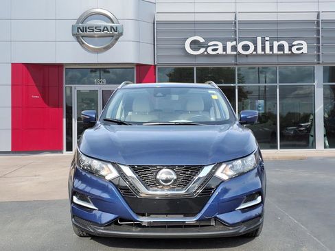 Used 2022 Nissan Rogue Sport SL image 2