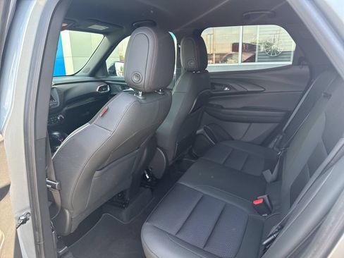 Used 2023 Chevrolet TrailBlazer RS FWD image 15