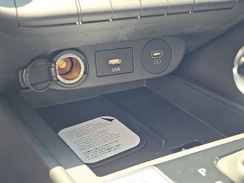 New 2026 Hyundai Elantra Limited FWD image 33