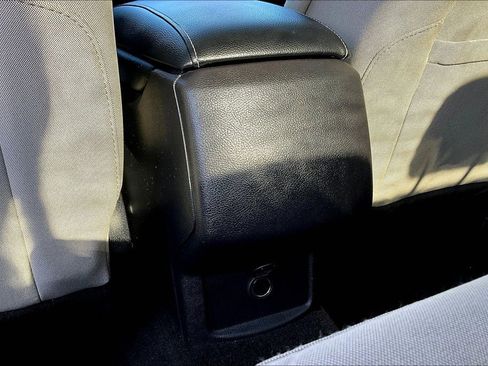 Used 2018 Ford Fusion S image 25