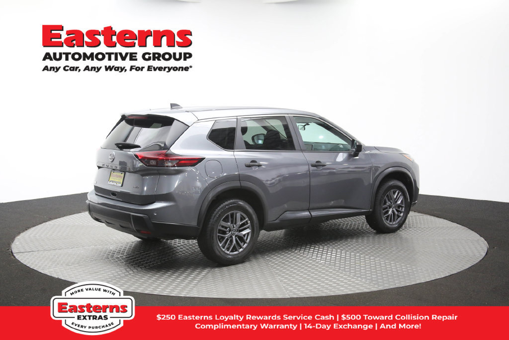 Used 2024 Nissan Rogue S AWD/4WD image 41