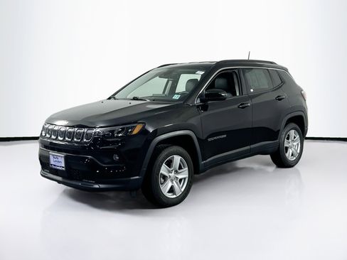 Used 2022 Jeep Compass Latitude AWD/4WD image 1