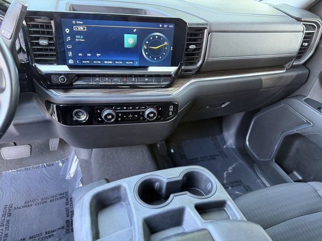 Used 2023 Chevrolet Silverado 1500 LT AWD/4WD image 19