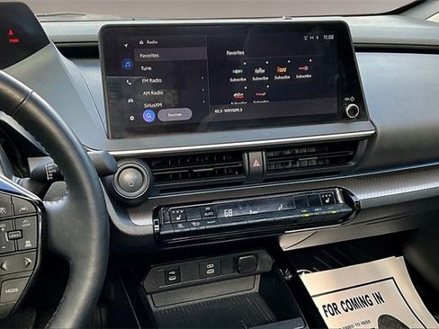 Used 2024 Toyota Prius XLE image 9