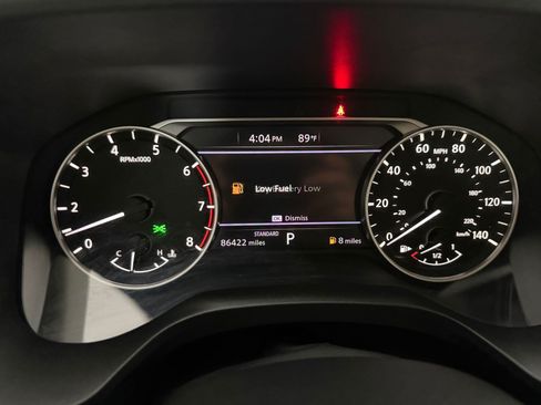 Used 2022 Nissan Rogue SV FWD image 19