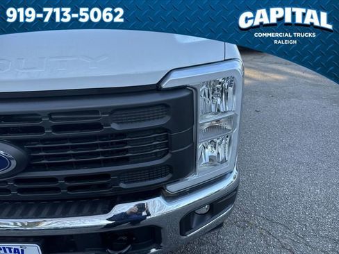 New 2026 Ford F250 XL w/ XL Chrome Package image 11