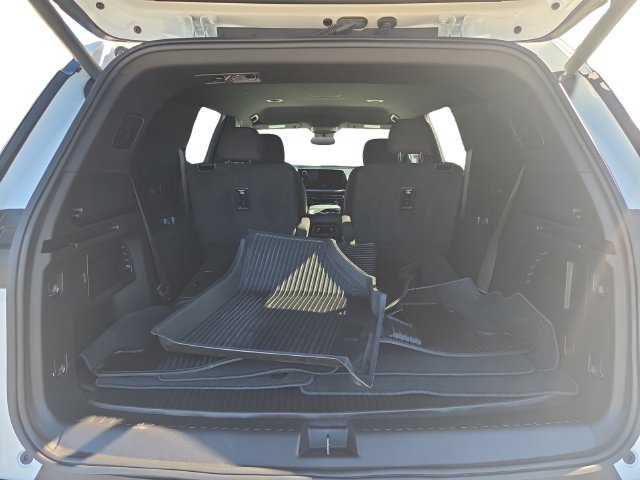 Used 2026 Chevrolet Traverse LT w/ LPO, Floor Liner Package FWD image 19