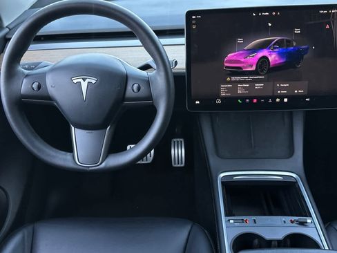 Used 2022 Tesla Model Y Performance image 14