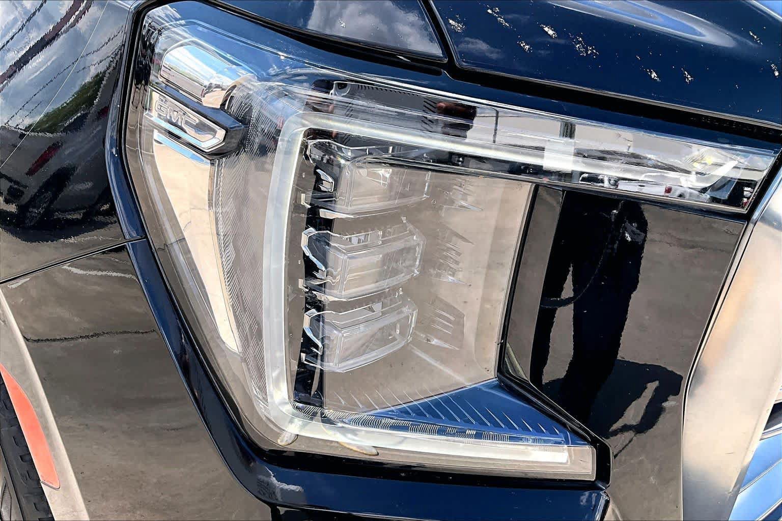 Used 2021 GMC Yukon AT4 w/ AT4 Premium Package AWD/4WD image 28