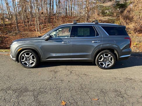 Used 2024 Hyundai Palisade Limited image 4