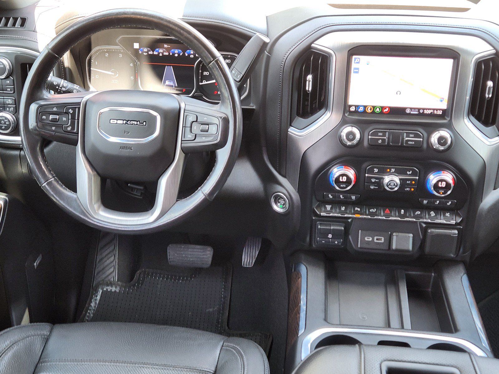 Used 2021 GMC Sierra 3500 Denali w/ Denali Black Diamond Edition AWD/4WD image 10