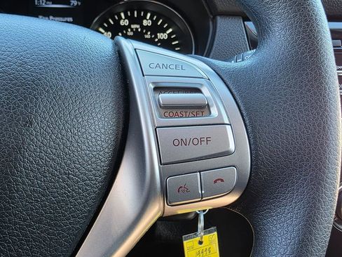 Used 2016 Nissan Rogue S image 34