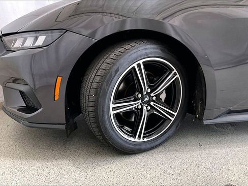 Used 2024 Ford Mustang Coupe image 20