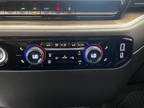 Used 2022 Chevrolet Silverado 1500 LT image 29