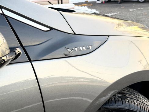 Used 2017 Chevrolet Volt LT w/ Comfort Package image 90