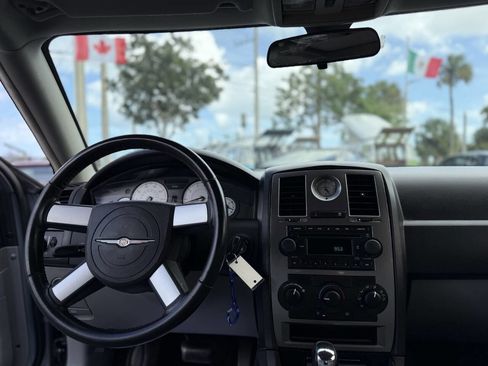 Used 2006 Chrysler 300 Touring image 15