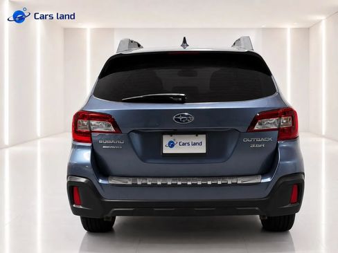 Used 2018 Subaru Outback 3.6R Limited w/ Popular Package #2 AWD/4WD image 4