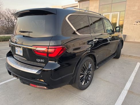 Used 2021 INFINITI QX80 Premium Select w/ All-Season Package image 6
