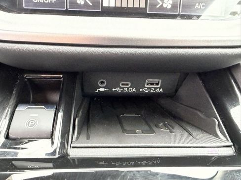 Used 2025 Subaru Outback Touring XT image 28