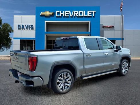Used 2024 GMC Sierra 1500 Denali AWD/4WD image 3