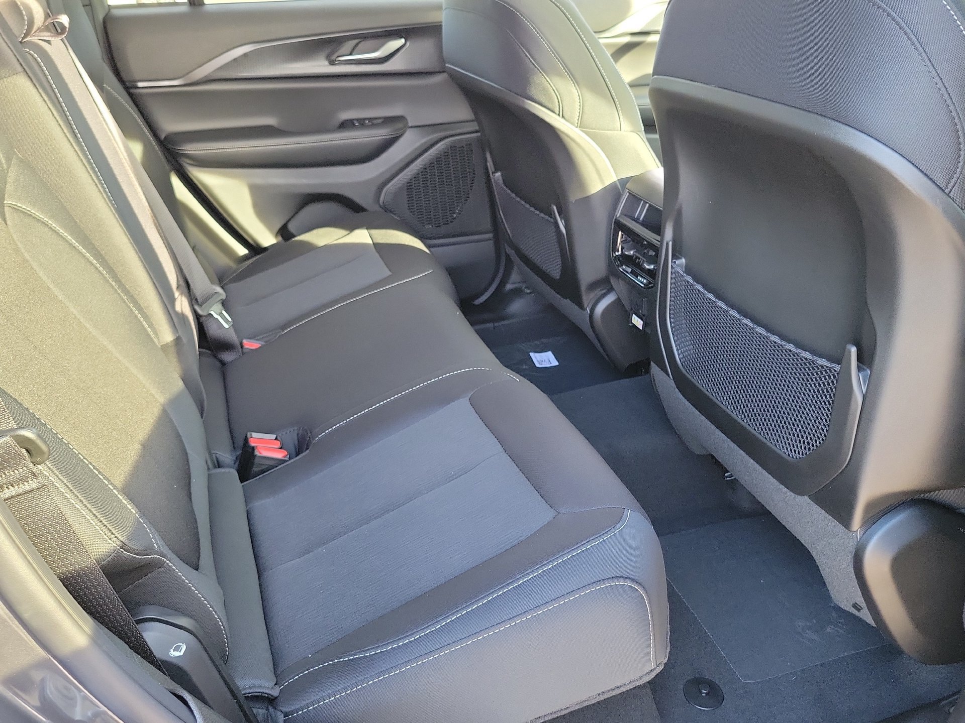 New 2026 Jeep Grand Cherokee Laredo X AWD/4WD image 15