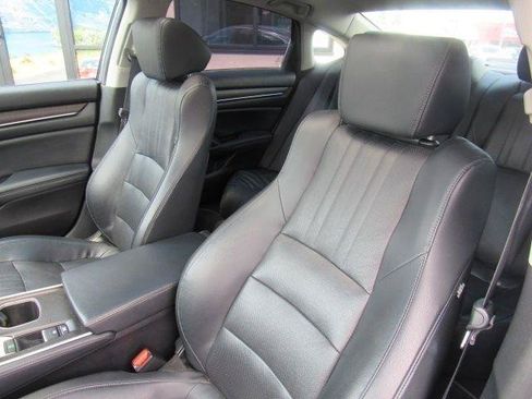 Used 2018 Honda Accord EX-L image 17
